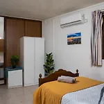 Seafront 4-bed Townhouse With Breathtaking Views * Iz-Zlielaq