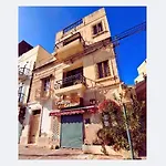 Seafront 4-bed Townhouse With Breathtaking Views *