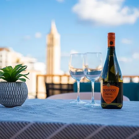 Seafront 4-bed Townhouse With Breathtaking Views