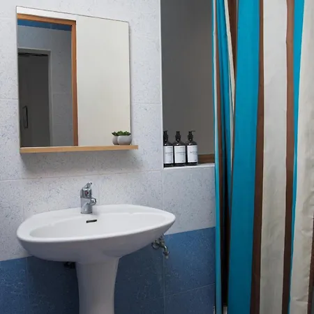 Feriehus Seafront 4-bed Townhouse With Breathtaking Views Iz-Zlielaq