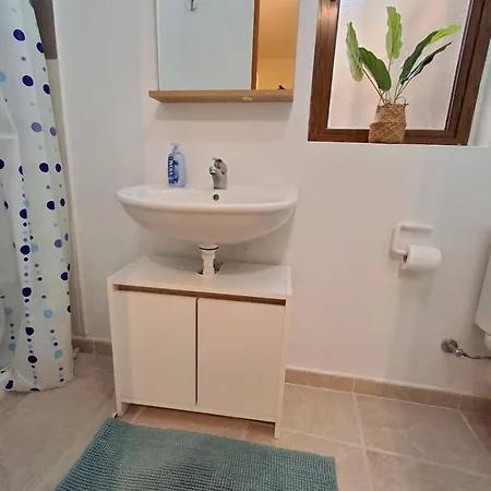 Seafront 4-bed Townhouse With Breathtaking Views *