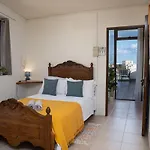 Seafront 4-bed Townhouse With Breathtaking Views Iz-Zlielaq