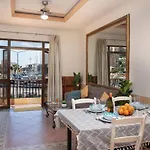 Case de vacanță Seafront 4-bed Townhouse With Breathtaking Views