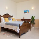 Case de vacanță Seafront 4-bed Townhouse With Breathtaking Views *