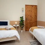 Seafront 4-bed Townhouse With Breathtaking Views *