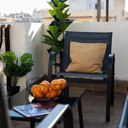 Nyaraló Seafront 4-bed Townhouse With Breathtaking Views Iż-Żlielaq