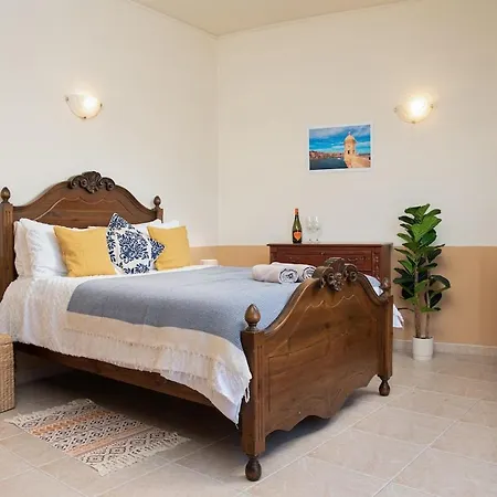Tatil Evi Seafront 4-Bedroom Townhouse With Panoramic Views *