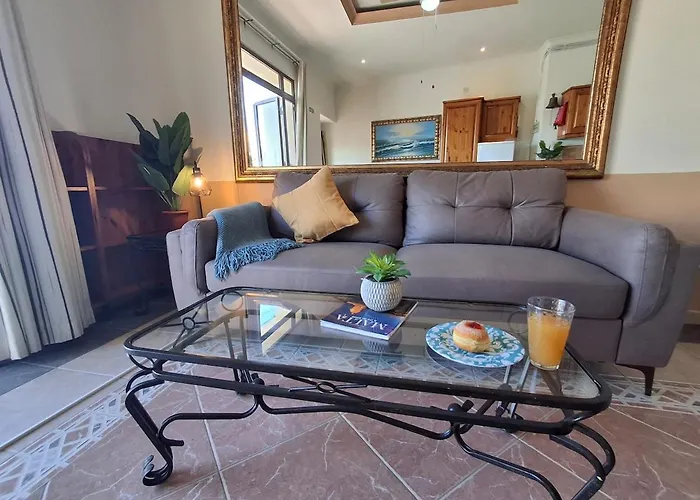 Seafront 4-bed Townhouse With Breathtaking Views Casa vacanze *