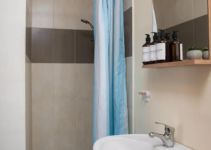 Seafront 4-bed Townhouse With Breathtaking Views Casa vacanze Iz-Zlielaq