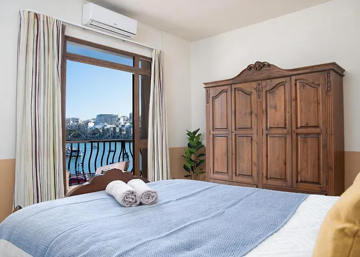 Casa vacanze Seafront 4-bed Townhouse With Breathtaking Views