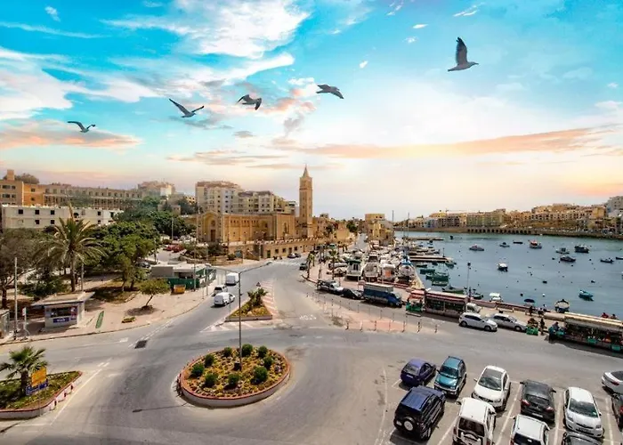 Seafront 4-bed Townhouse With Breathtaking Views Iz-Zlielaq